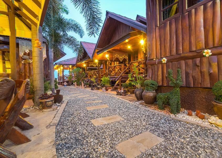 Homebeach Resort เกาะล้าน Exterior photo